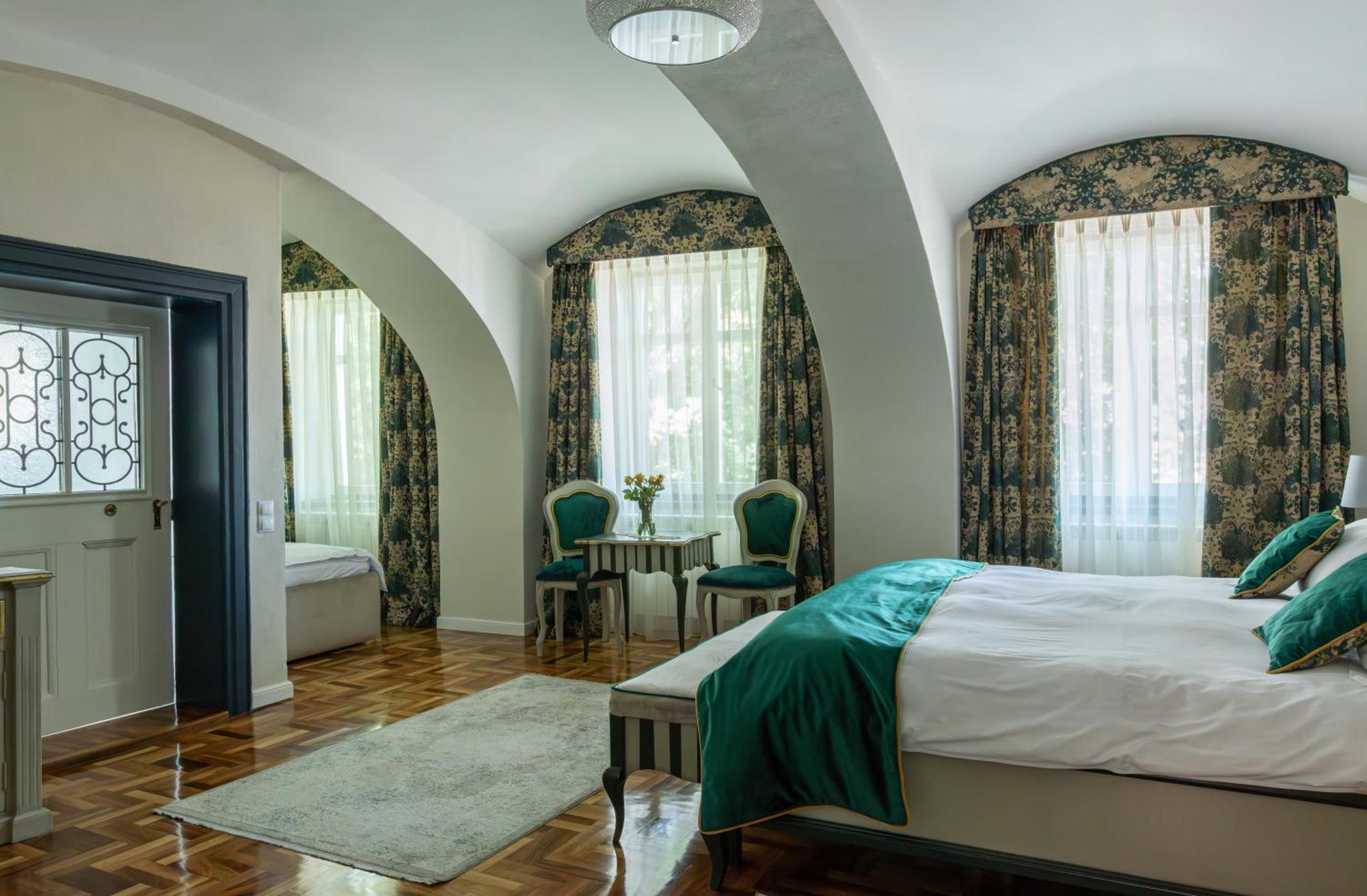Magister Seven Bed & Breakfast Sibiu Exterior photo
