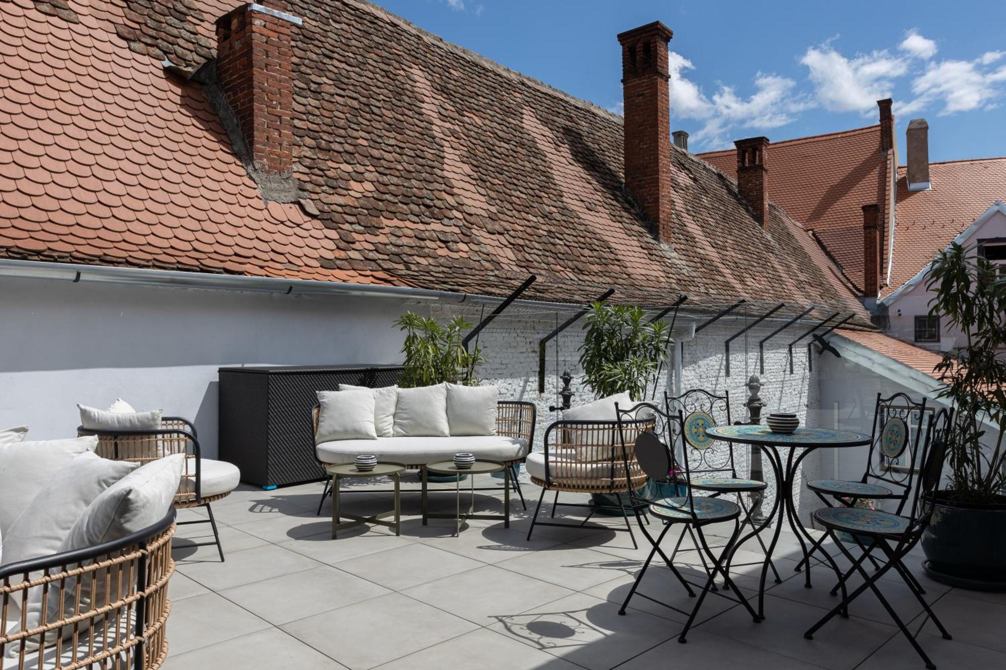 Magister Seven Bed & Breakfast Sibiu Exterior photo