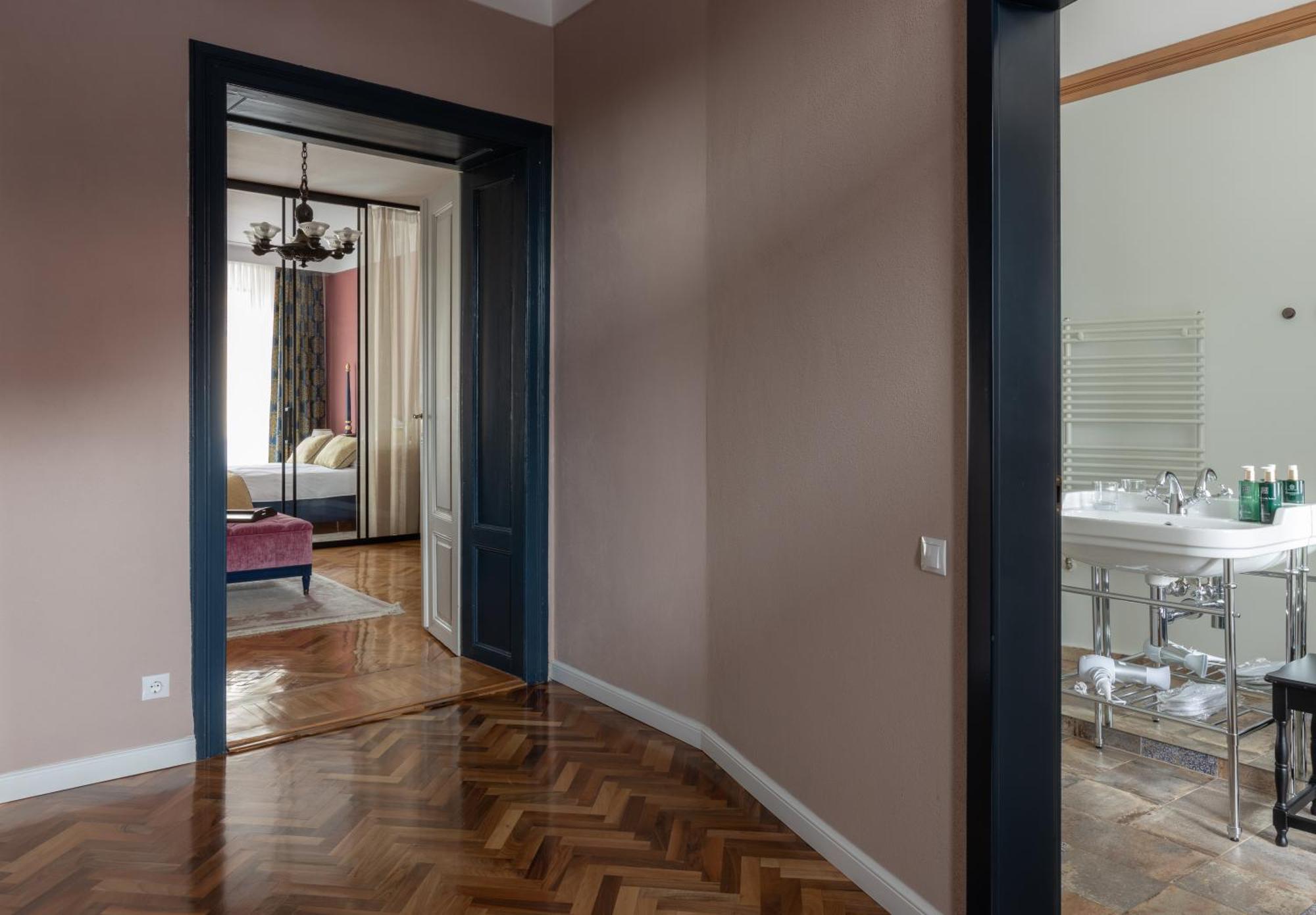 Magister Seven Bed & Breakfast Sibiu Exterior photo