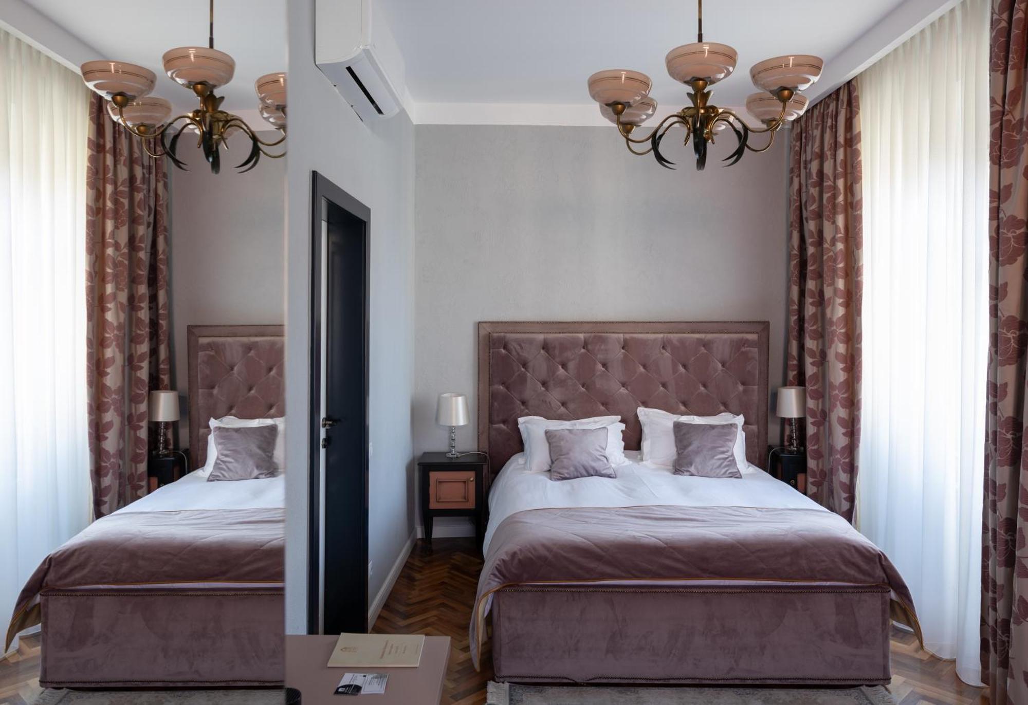 Magister Seven Bed & Breakfast Sibiu Exterior photo